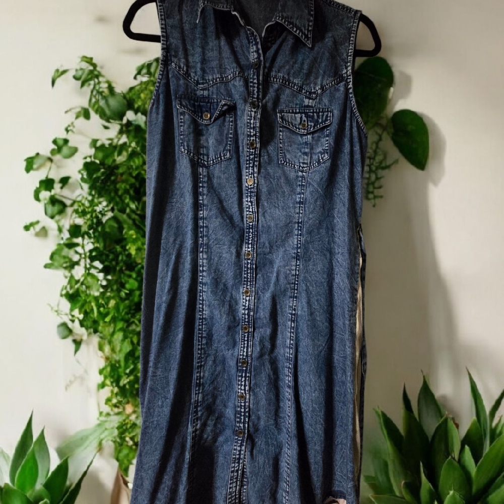 Denim Sleeveless Dress with Floral Accents - Picture 2 of 3